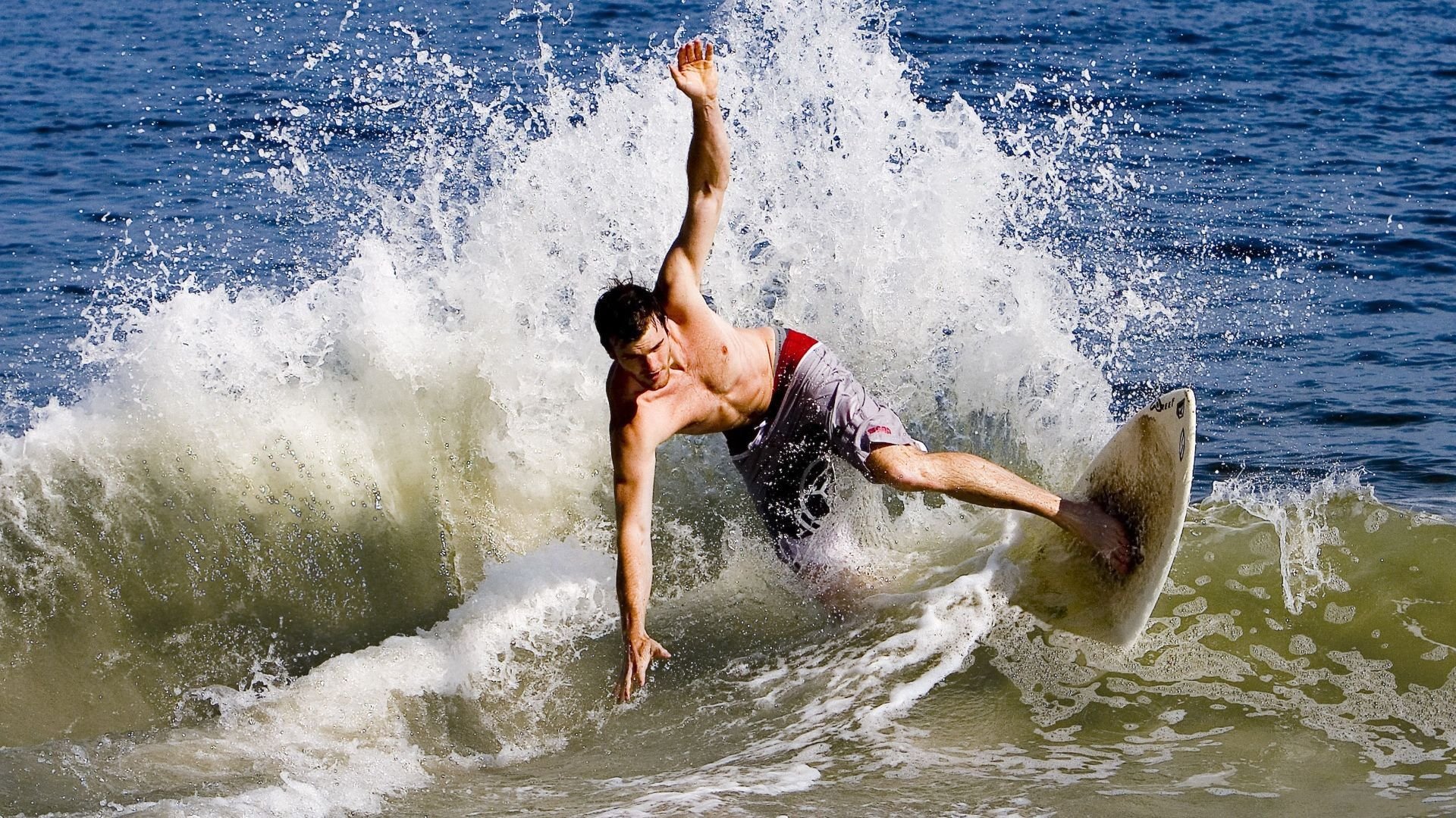 CBA联赛成为青年球员的舞台，cba青年队怎么才能上调一队